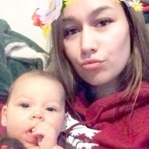 Meet your Posher, Makailia